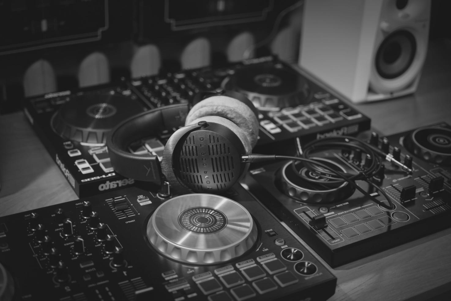 Aula moderna per lezioni di armonia e composizione